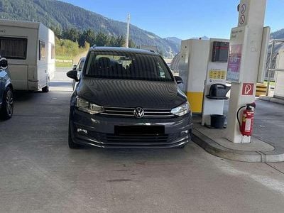 Grau Gebraucht 2020 VW Touran Comfortline Van / Kleinbus | € 25.999 (Guter Preis)