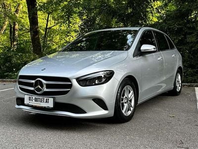 Grau Gebraucht 2020 Mercedes B180 Van / Kleinbus | € 23.900 (Etwas zu teuer)