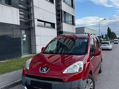 Gebraucht 2010 Peugeot Partner Family Van | € 3.300