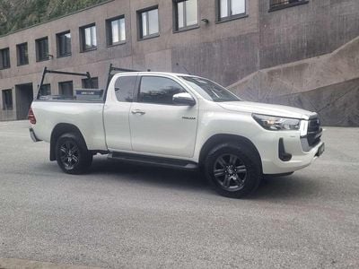 Weiß Gebraucht 2021 Toyota HiLux Active Abholung | € 29.999 (Guter Preis)