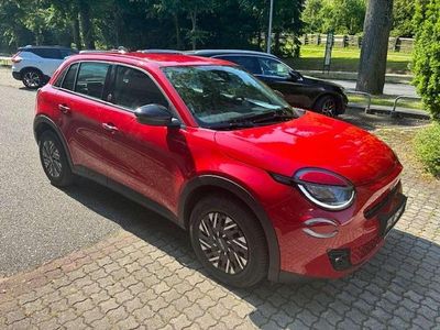 Rot Gebraucht 2023 Fiat 600 Red SUV | € 27.900 (Fairer Preis)