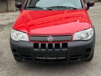 Rot Gebraucht 2010 Fiat Strada Abholung | € 4.390