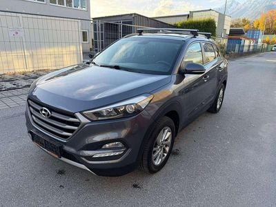 Grau Gebraucht 2015 Hyundai Tucson Trend SUV | € 9.800 (Fairer Preis)
