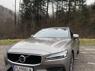 Bronze Gebraucht 2019 Volvo V60 Momentum Kombi | € 20.000 (Etwas zu teuer)