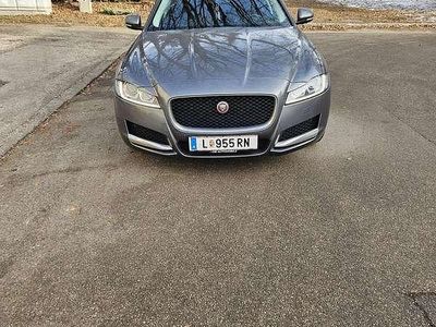 Gebraucht Jaguar XF Sportbrake Prestige 179 PS (131 kW) 2017 Kombi