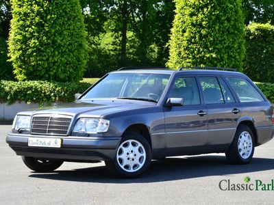 Grau Gebraucht 1994 Mercedes E280 Kombi | € 8.900