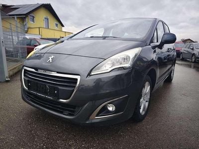 Gebraucht Peugeot 5008 Active 156 PS (114 kW) 2015 Grau Van / Kleinbus