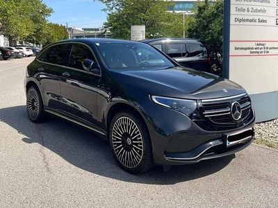 Schwarz Gebraucht 2021 Mercedes EQC400 AMG line SUV | € 35.999