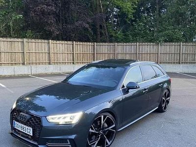 Gebraucht Audi A4 Sport 218 PS (160 kW) 2016 Grau Kombi