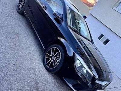 Gebraucht Mercedes CLA180 Edition 1 122 PS (89 kW) 2013 Limousine