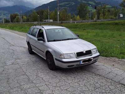 Silber Gebraucht 2006 Skoda Octavia Drive Kombi | € 1.600
