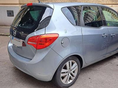Grau Gebraucht 2012 Opel Meriva Edition Van / Kleinbus | € 6.300 (Fairer Preis)