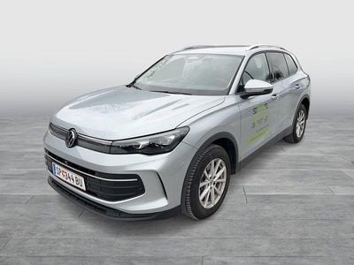Silber metallic Gebraucht 2025 VW Tiguan SUV | € 54.990