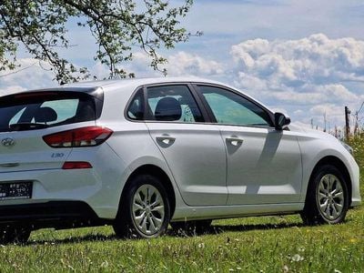 Weiß Gebraucht 2019 Hyundai i30 Limousine | € 9.900 (Superpreis)