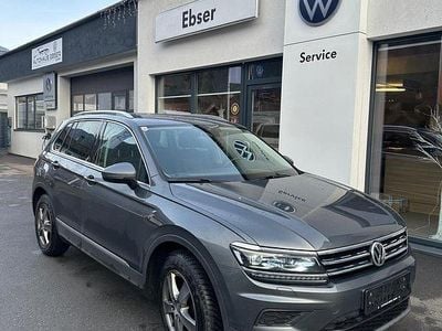 Mittelgrau metallic Gebraucht 2016 VW Tiguan Comfortline SUV | € 16.900 (Fairer Preis)