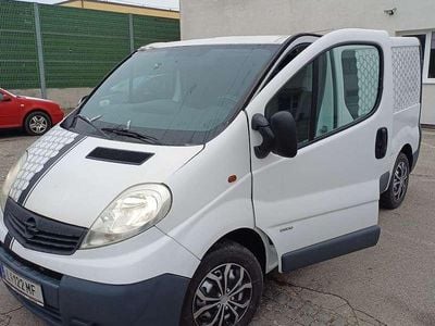 Weiß Gebraucht 2012 Opel Vivaro Van / Kleinbus | € 3.500 (Guter Preis)