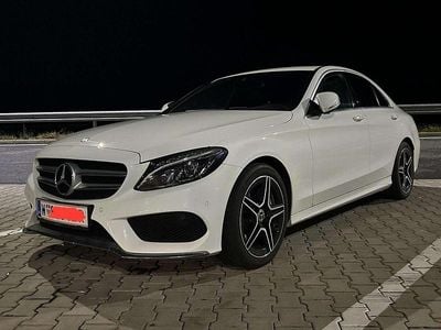 Weiß Gebraucht 2015 Mercedes C180 AMG line Limousine | € 21.900 (Fairer Preis)