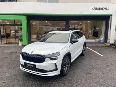 Weiss metallic Neu 2025 Skoda Kodiaq SportLine SUV | € 58.980 (Teuer)