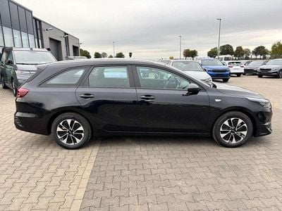 Schwarz Neu 2025 Kia Ceed Sportswagon Kombi | € 28.373 (Fairer Preis)