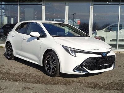 Weiß Neu 2025 Toyota Corolla Active Limousine | € 27.990 (Guter Preis)