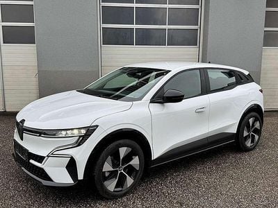 Weiß Gebraucht 2022 Renault Megane E-Tech Limousine | € 22.880