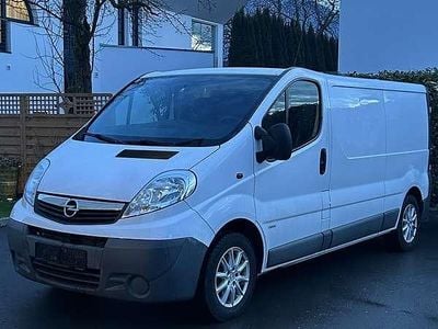Gebraucht Opel Vivaro 114 PS (83 kW) 2014 Weiß Van / Kleinbus