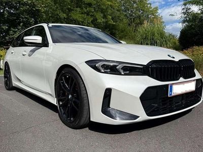 Gebraucht BMW 320 M Sport 190 PS (139 kW) 2024 Weiß Kombi