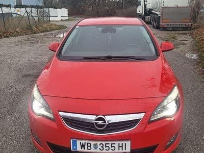 Gebraucht Opel Astra Edition 110 PS (80 kW) 2011 Limousine