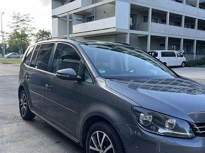 Gebraucht 2014 VW Touran Van / Kleinbus | € 8.000 (Etwas zu teuer)