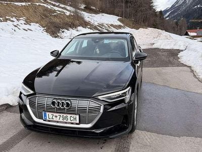 Gebraucht Audi e-tron Business 230 kW (313 PS) 2022 SUV