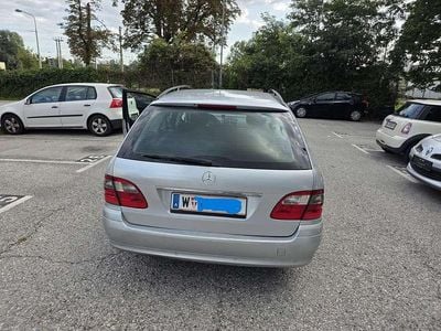 Gebraucht Mercedes E220 Classic 150 PS (110 kW) 2005 Kombi