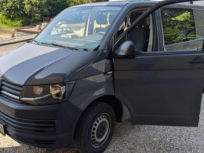 Grau Gebraucht 2017 VW Transporter Van | € 21.500