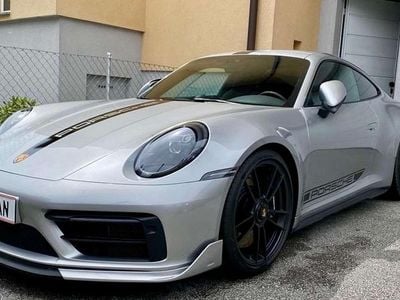 Porsche 911 Carrera GTS