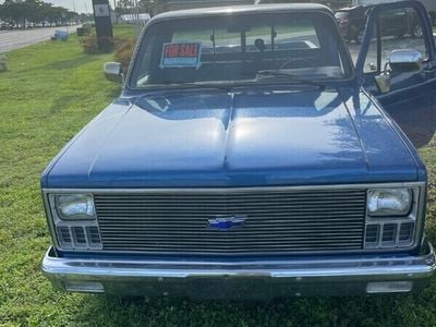 Gebraucht Chevrolet C10 271 PS (199 kW) 1982 Dunkelblau Abholung