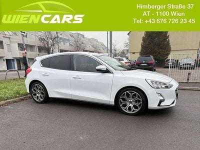 Weiß Gebraucht 2019 Ford Focus Titanium Limousine | € 12.990 (Fairer Preis)