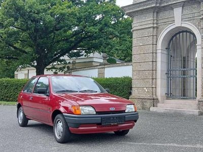 Rot Gebraucht 1991 Ford Fiesta Kleinwagen | € 3.900