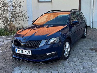 Blau Gebraucht 2017 Skoda Octavia Ambition Kombi | € 10.500 (Fairer Preis)