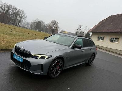 Gebraucht BMW 330e M Sport 292 PS (214 kW) 2022 Kombi