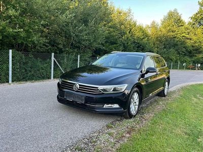 Schwarz Gebraucht 2016 VW Passat Comfortline Kombi | € 13.999 (Teuer)