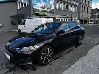 Schwarz Gebraucht 2024 Skoda Octavia SportLine Kombi | € 36.490 (Teuer)