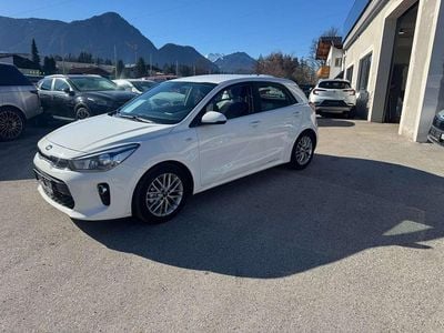 Gebraucht Kia Rio 90 PS (66 kW) 2018 Weiß Limousine