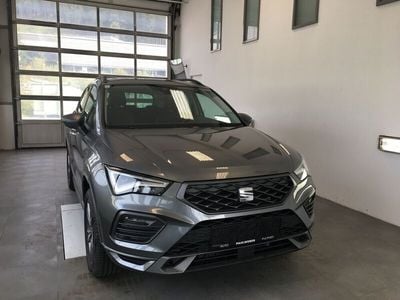 Mittelgrün metallicperleffekt Gebraucht 2024 Seat Ateca 4Drive SUV | € 42.900 (Teuer)