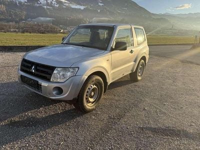 Gebraucht 2011 Mitsubishi Pajero Inform SUV | € 11.500