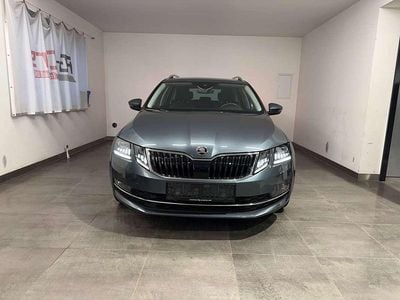 Grau Gebraucht 2017 Skoda Octavia Style Kombi | € 16.500 (Fairer Preis)