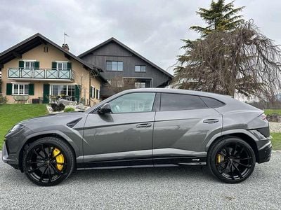 Grau Gebraucht 2025 Lamborghini Urus SUV | € 479.890 (Teuer)