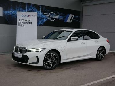 Alpinweiß Gebraucht 2022 BMW 330e Shadowline Limousine | € 39.980 (Teuer)