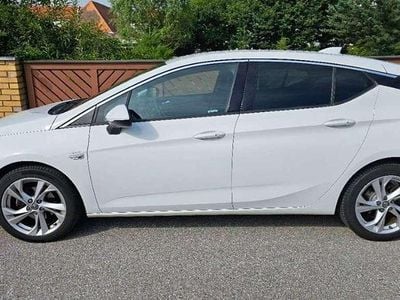 Weiß Gebraucht 2017 Opel Astra Innovation Limousine | € 8.590 (Superpreis)