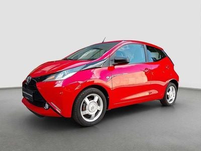 Rot Gebraucht 2015 Toyota Aygo X-wave Kleinwagen | € 9.500 (Etwas zu teuer)