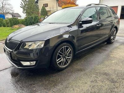 Schwarz Gebraucht 2015 Skoda Octavia Elegance Kombi | € 8.100 (Fairer Preis)