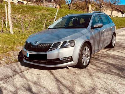 gebraucht Skoda Octavia Combi 16 TDI Style DSG